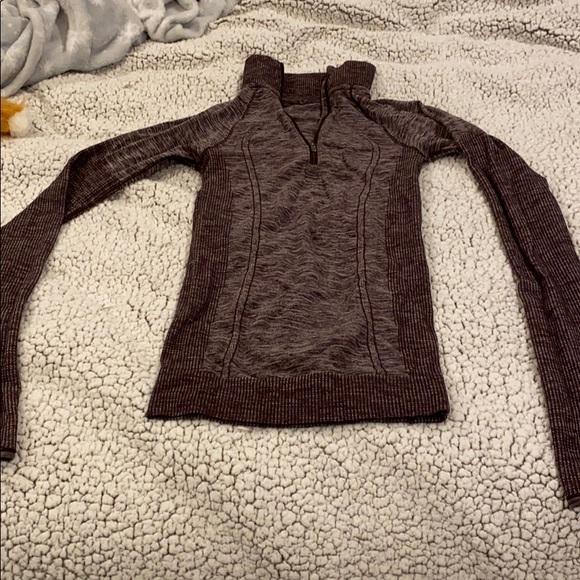 lululemon athletica Tops - Lululemon long sleeve half zip up